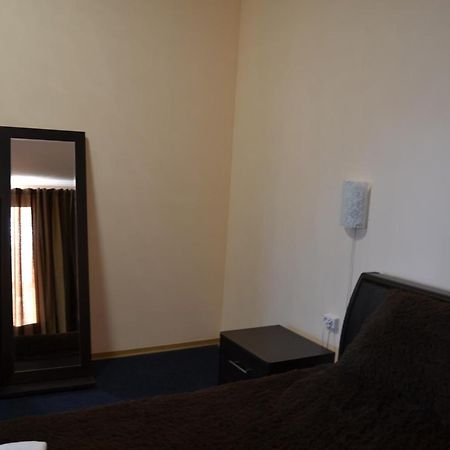 Art Hotel Chernivtsi Luaran gambar