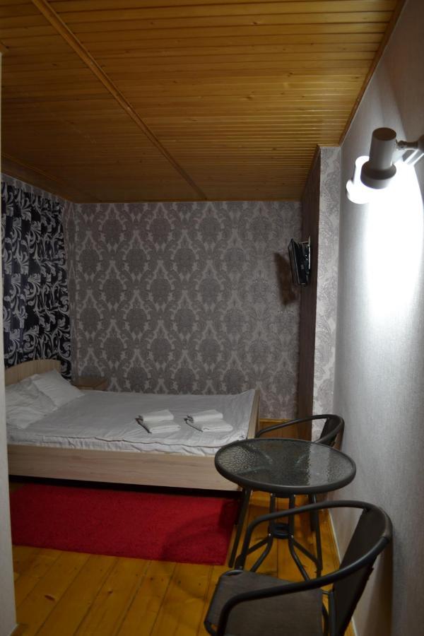Art Hotel Chernivtsi Luaran gambar