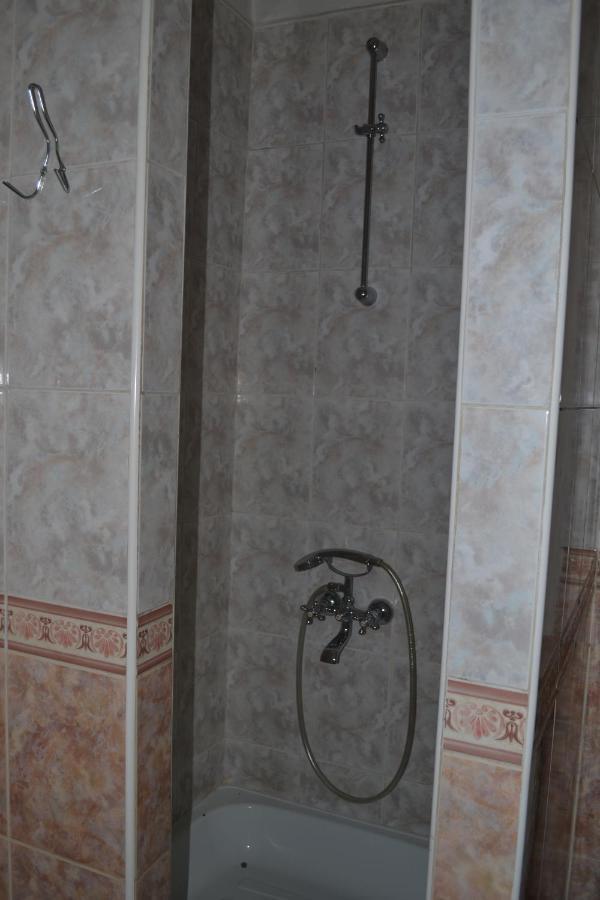 Art Hotel Chernivtsi Luaran gambar